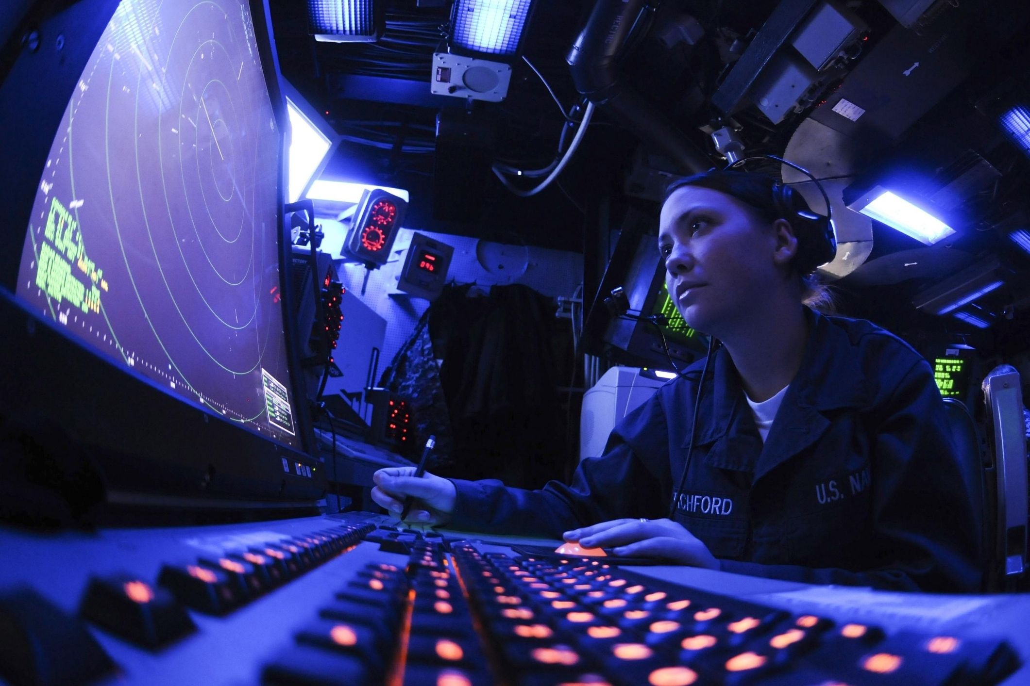 Leading-Edge Data-Compression Solution Revolutionizes Naval Operations